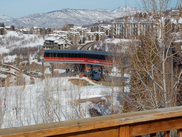 100 Yard walk to Beginners ski slope